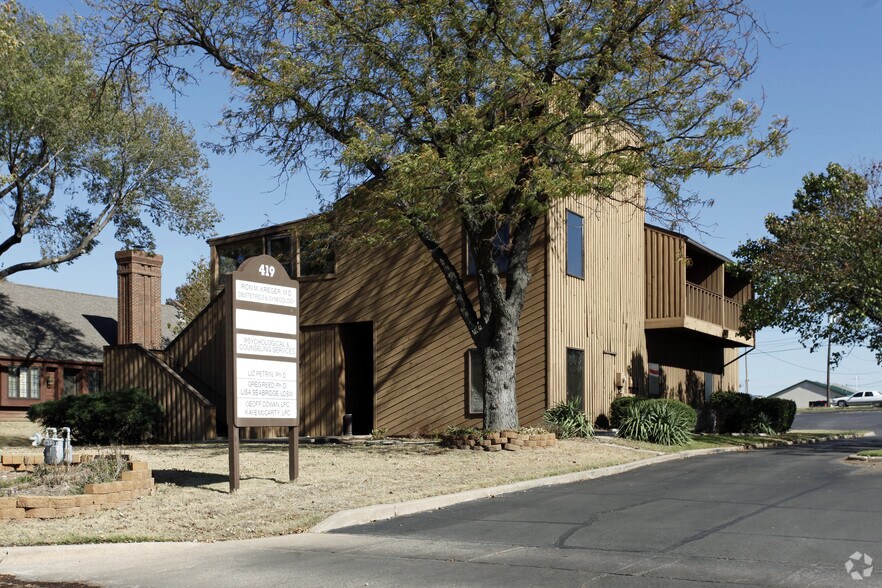 Primary Photo Of 419 Fairview Ave, Ponca City Medical For Sale