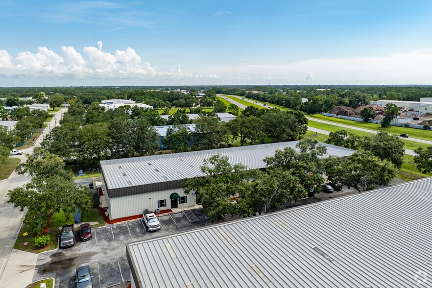More Photos Of 6771 Whitfield Industrial Ave, Sarasota Unknown For Lease
