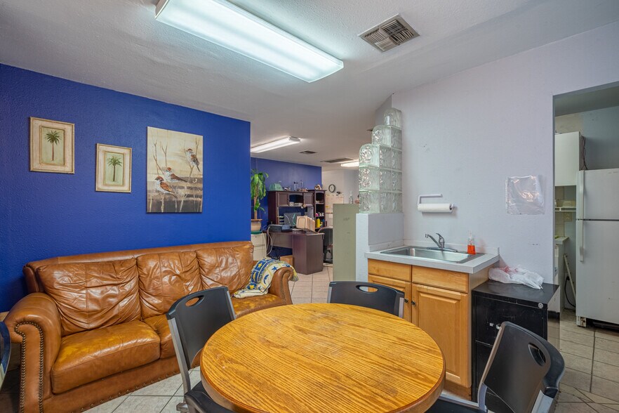 More Photos Of 899 E Grand Ave, Escondido Medical For Sale