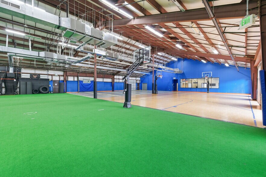 More Photos Of 3201 Northside Dr, Raleigh Light Distribution For Lease