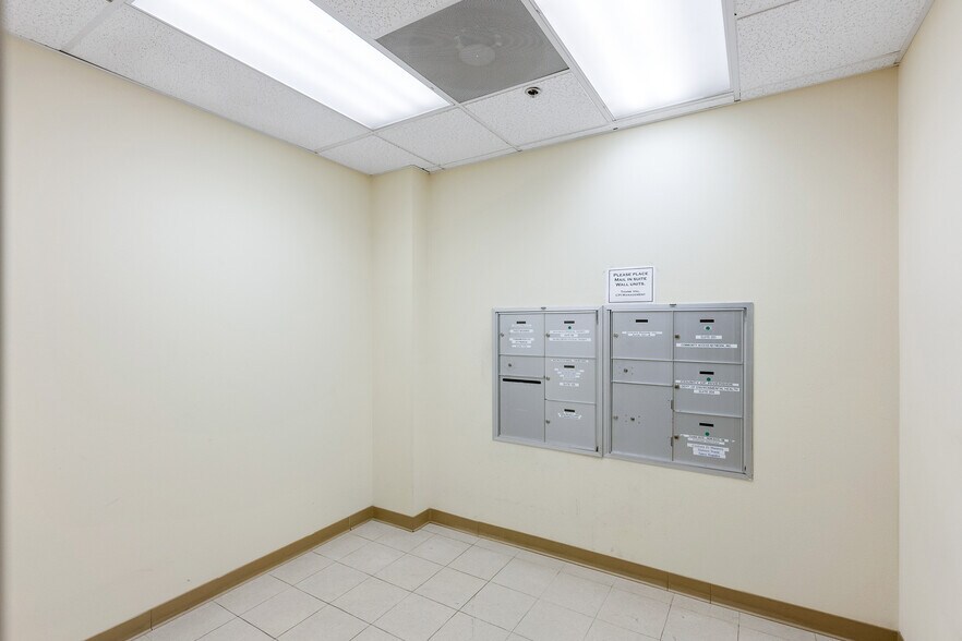 More Photos Of 2275 S Main St, Corona Office For Sale