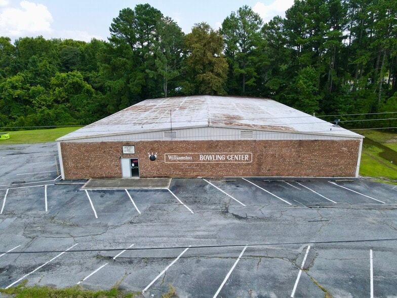 More Photos Of 915 E Boulevard, Williamston Bowling Alley For Sale