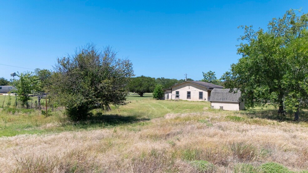 More Photos Of 12409 Lowden Ln, Manchaca Flex For Sale