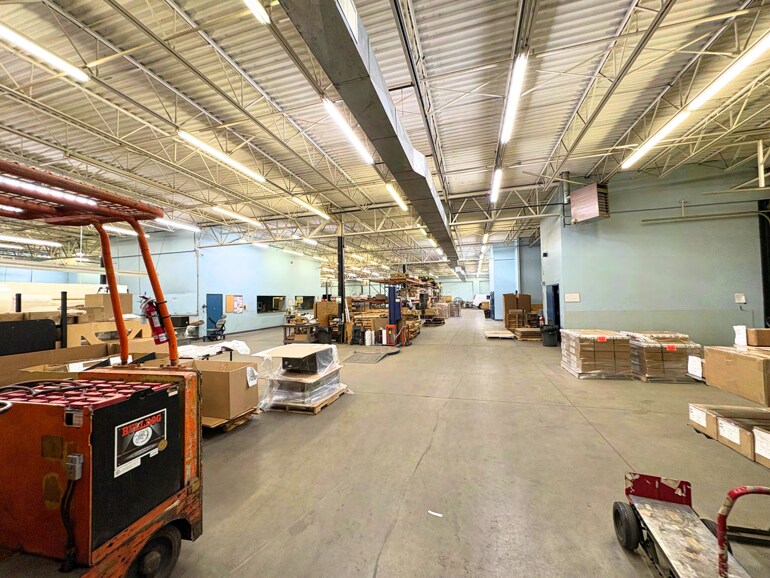 More Photos Of 4 Cabot Rd, Hudson Light Manufacturing For Sale