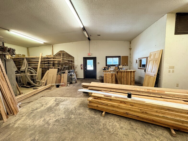 More Photos Of 2480 W Highway 63, Springbrook Warehouse For Sale