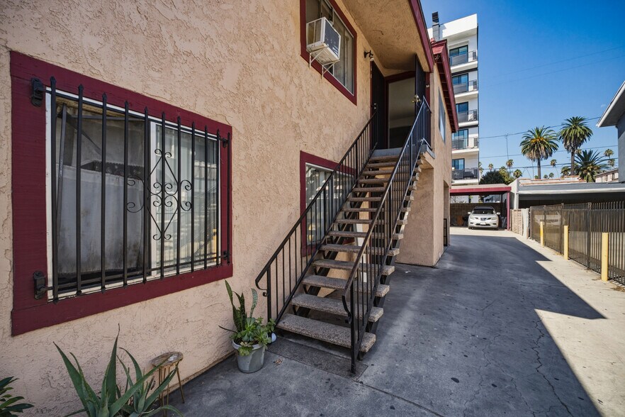 More Photos Of 927 S Berendo St, Los Angeles Apartments For Sale