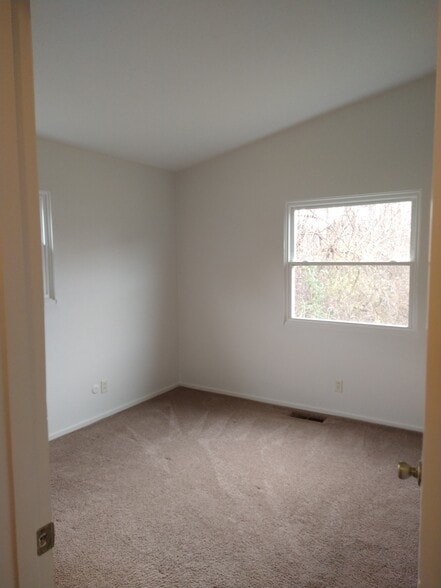More Photos Of 814 S Jenkins Blvd, Akron Multifamily For Sale