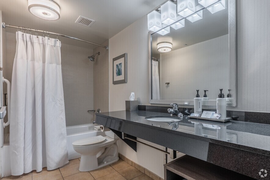 More Photos Of 164 Fort Couch Rd, Pittsburgh Hotel For Sale