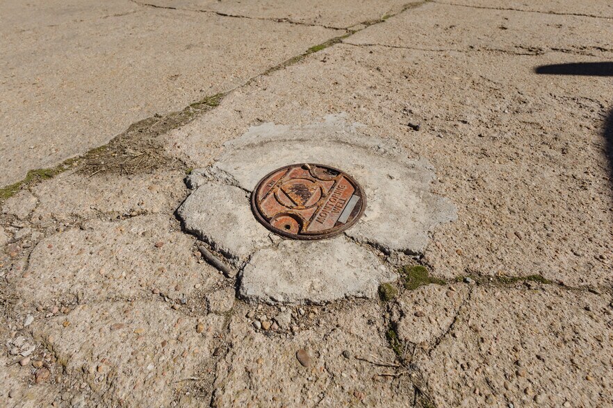 More Photos Of 410 N Commercial Ave, Sedgwick Storefront For Sale