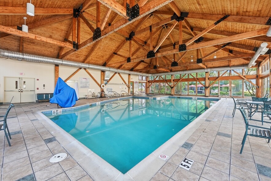 More Photos Of 14 Mechanic St, Southbridge Hotel For Sale
