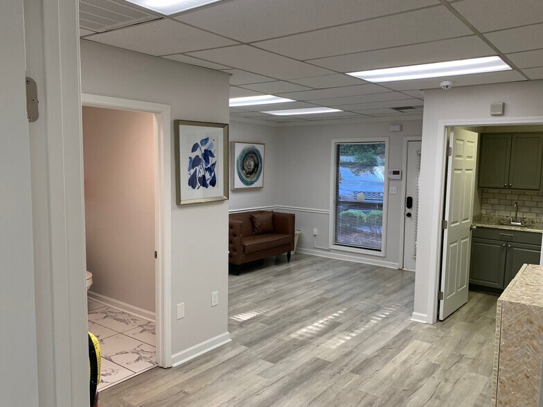 More Photos Of 875 Old Roswell Rd, Suite C-200, Roswell Office For Lease