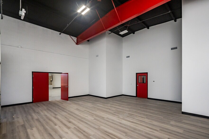 More Photos Of 1851 Commander Dr, Lake Havasu City Freestanding For Lease