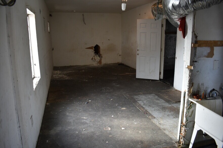 More Photos Of 5007-5009 W Adams Blvd, Los Angeles Storefront Retail Residential For Sale