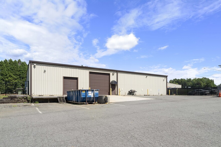 More Photos Of 152 S Iredell Industrial Park Rd, Mooresville Light Manufacturing For Lease