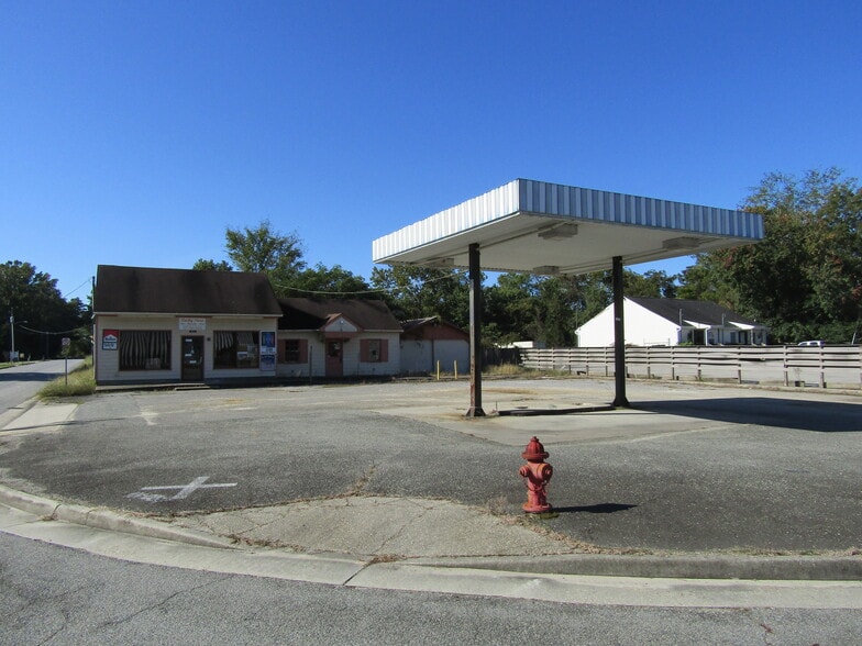 Primary Photo Of 150 Colonial Trl E, Surry Convenience Store For Sale