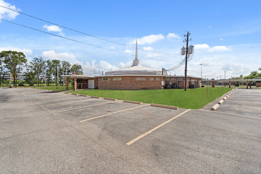 More Photos Of 513 W Rittenhouse Rd, Houston Religious Facility For Lease