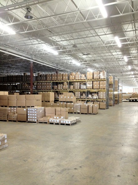 More Photos Of 494-498 Lower Fricks Lock Rd, Pottstown Warehouse For Lease