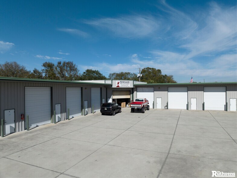 More Photos Of 5450 Commercial Blvd, Auburndale Warehouse For Sale