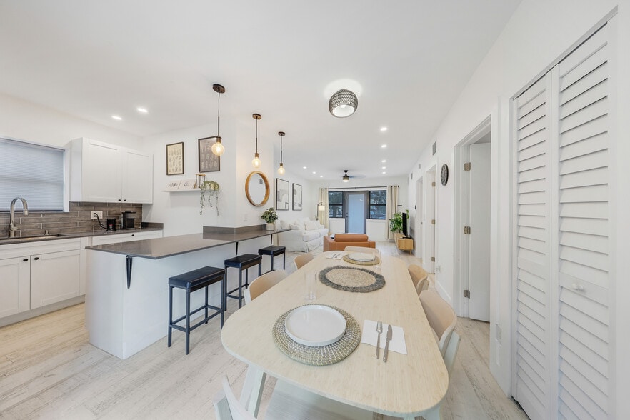 More Photos Of 243 NW 32nd St, Miami Multifamily For Sale