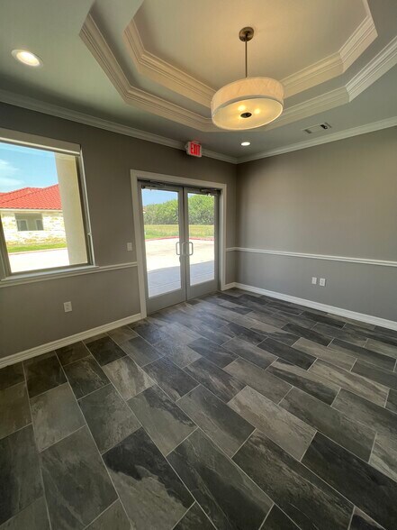 More Photos Of 2743 Smith Ranch Rd, Pearland Loft Creative Space For Sale