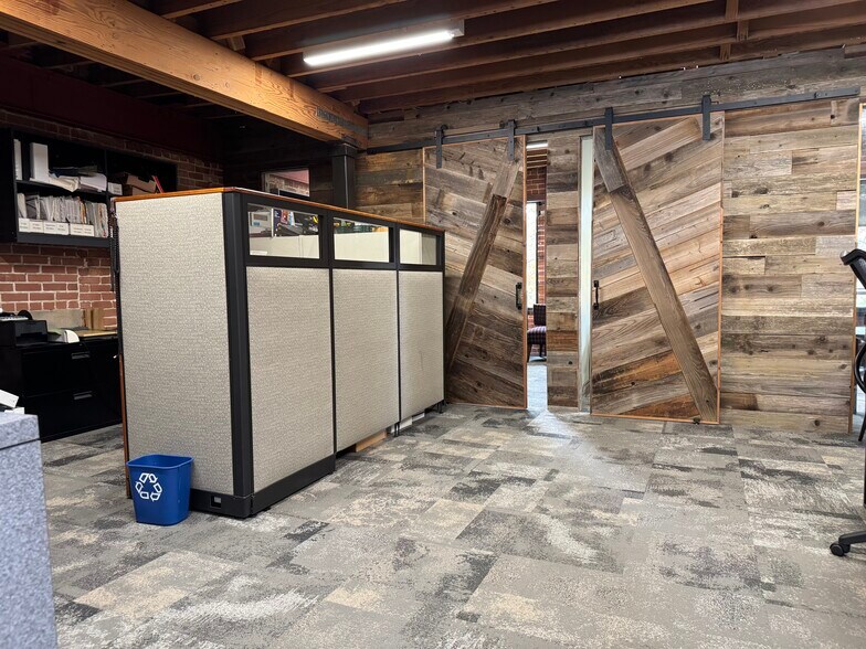More Photos Of 914 Macdonald Ave, Richmond Storefront Retail Office For Lease