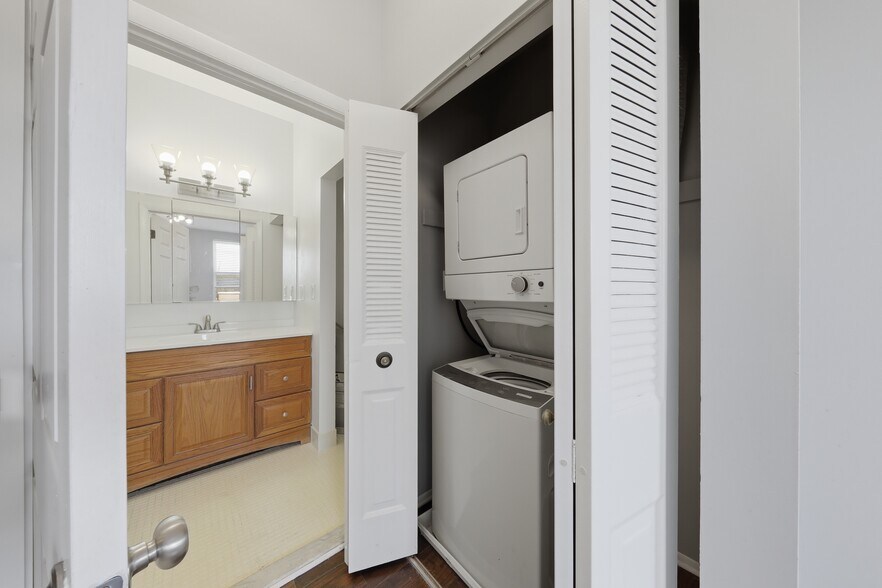 More Photos Of 1170 N Delsea Dr, Westville Office Residential For Sale