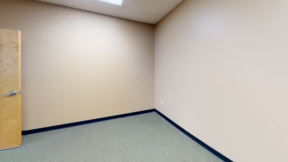 More Photos Of 950 Starvue Dr NW, Cleveland Office For Sale