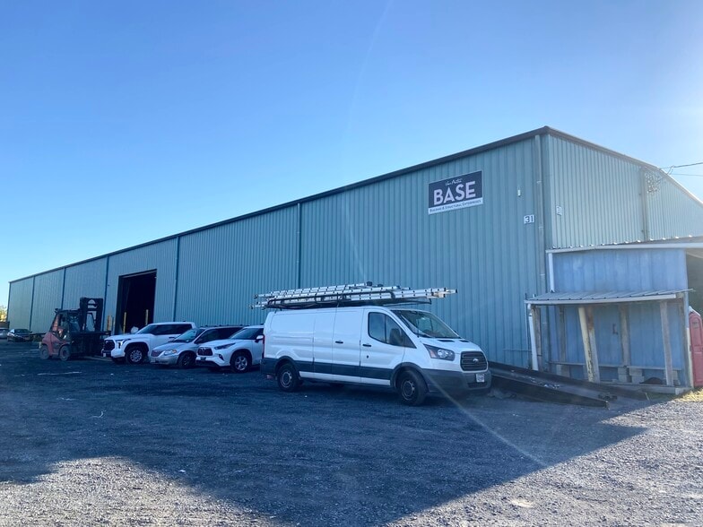 More Photos Of 600 N Kent St, Winchester Warehouse For Lease