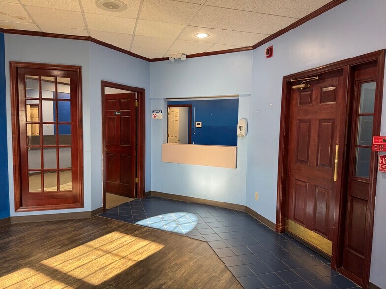 More Photos Of 514 Pellis Rd, Greensburg Medical For Lease