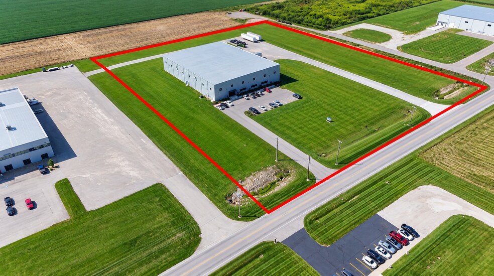 More Photos Of 435 Industrial Pky, Ossian Manufacturing For Sale
