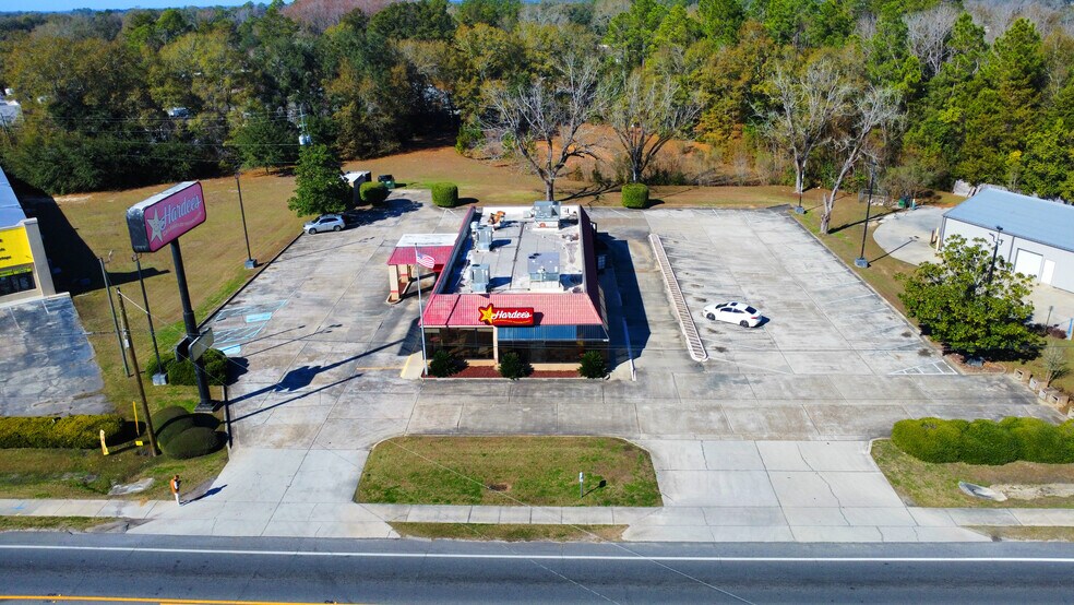 Primary Photo Of 1212 Main St, Chipley Fast Food For Sale