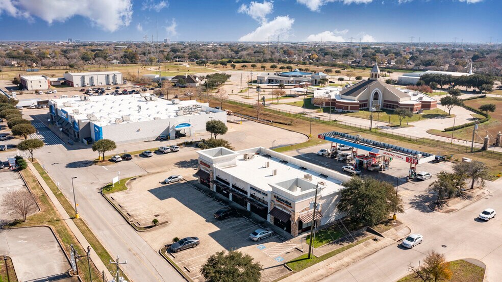 More Photos Of 11799 Beechnut St, Houston Freestanding For Lease