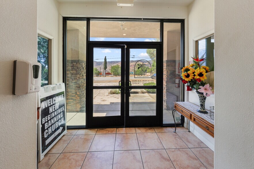 More Photos Of 1415 E Ramsey St, Banning Religious Facility For Lease