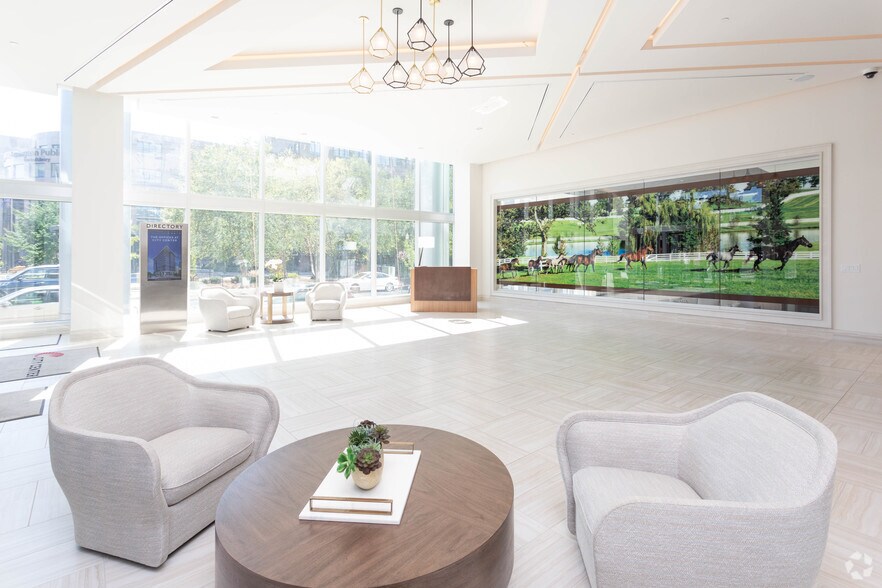 More Photos Of 100 W Main St, Lexington Office For Lease