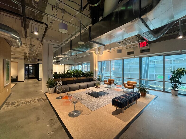 More Photos Of 3090 Nowitzki Way, Dallas Office For Lease