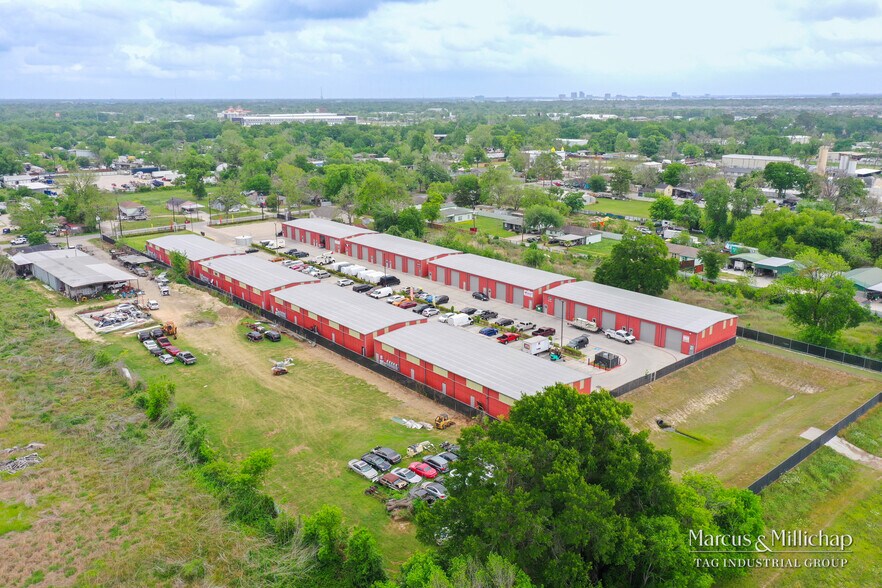 More Photos Of 5801 Breen Dr, Houston Warehouse For Sale