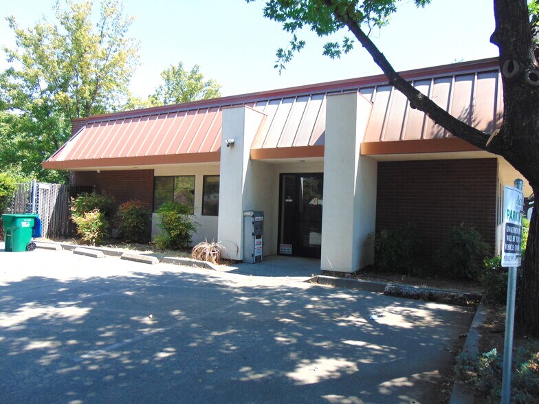 More Photos Of 1051 Mangrove Ave, Chico Office For Lease