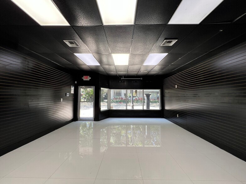 More Photos Of 1741 Coral Way, Miami General Retail For Lease