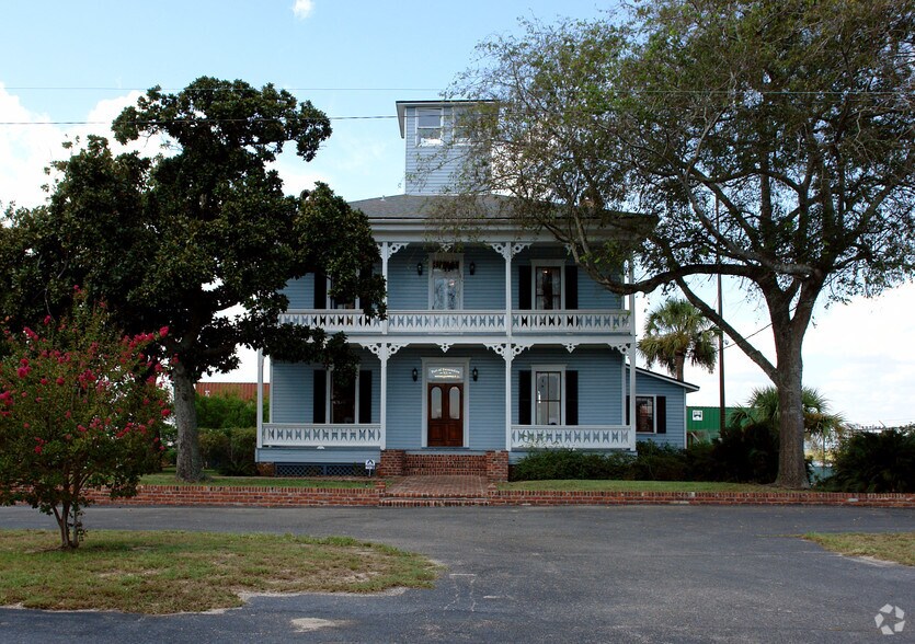 More Photos Of 501 N 3rd St, Fernandina Beach Office For Sale