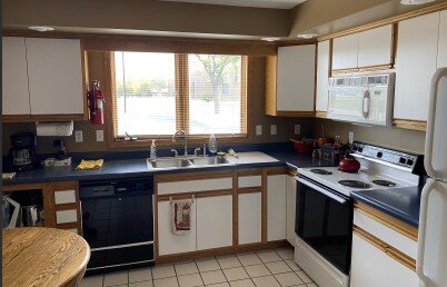 More Photos Of 1800 S Alpine Ave, Sioux Falls Coworking Space