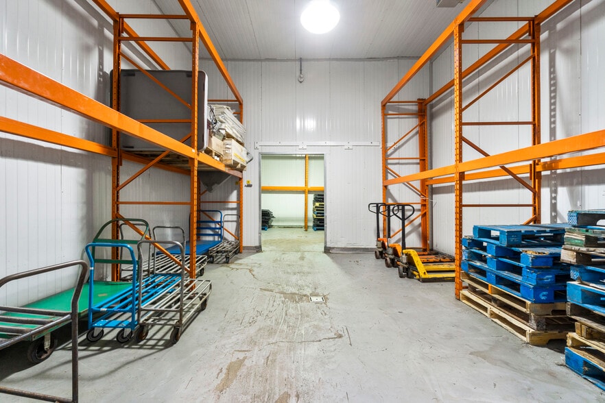 More Photos Of 4141 54 St SE, Salmon Arm Manufacturing For Sale