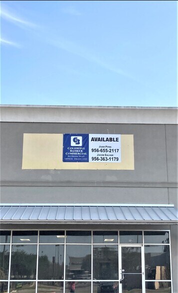 More Photos Of 4322 N Conway Ave, Palmhurst Freestanding For Lease