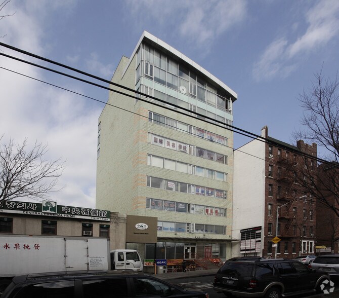 More Photos Of 13631 41st Ave, Flushing Office For Lease