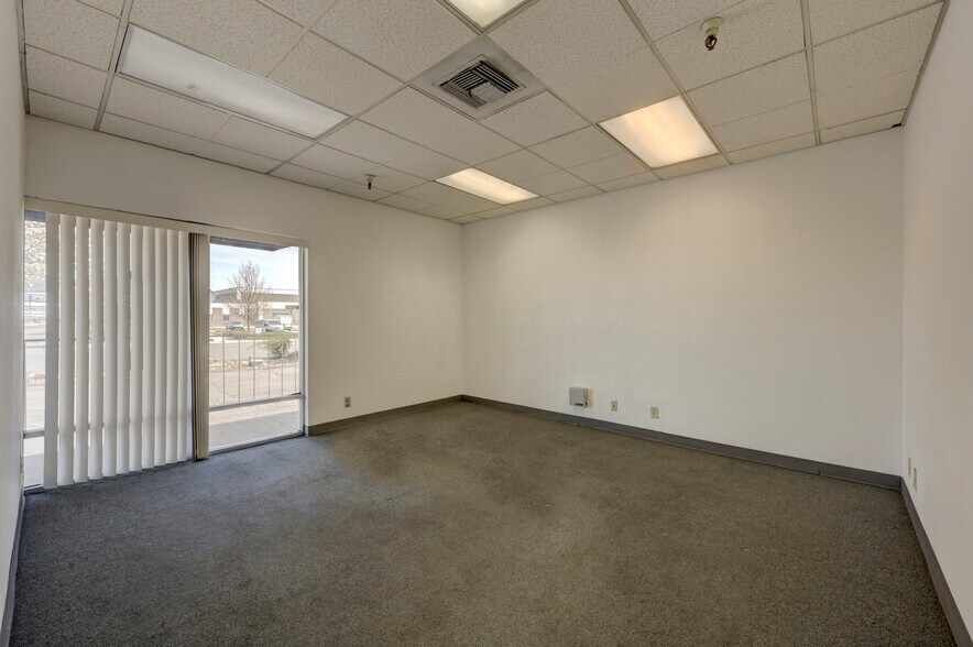 More Photos Of 575-585 Reactor Way, Reno Distribution For Lease