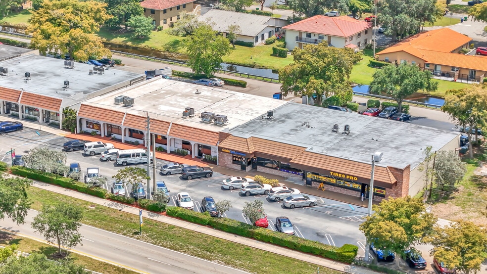 More Photos Of 10910-10920 Wiles Rd, Coral Springs Warehouse For Lease