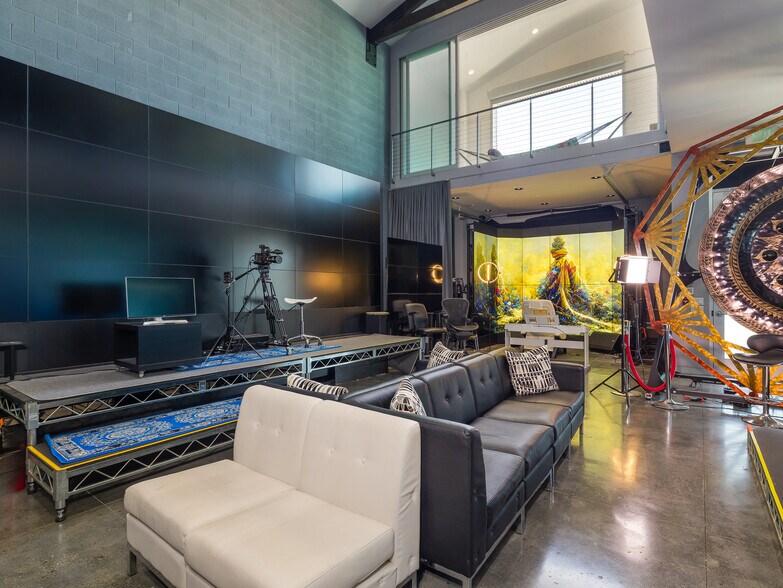 More Photos Of 130 Penn St, El Segundo Loft Creative Space For Sale