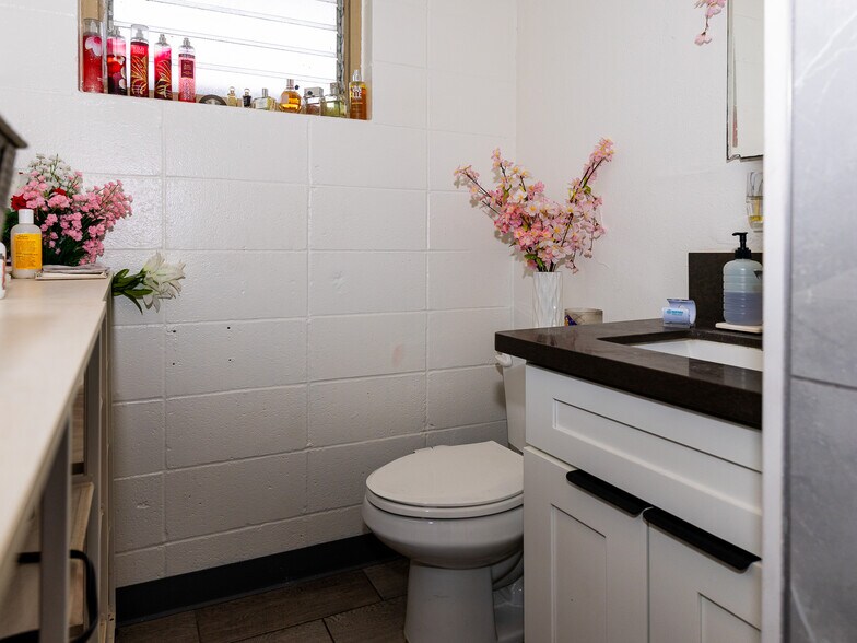 More Photos Of 2135 Bannister Pl, Honolulu Multifamily For Sale