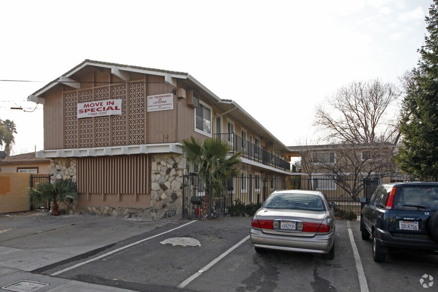 Primary Photo Of 724 Lampasas Ave, Sacramento Apartments For Sale