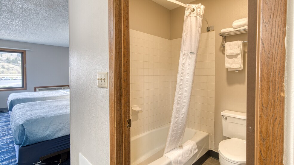 More Photos Of 2600 Whitewood Service Rd, Sturgis Hotel For Sale