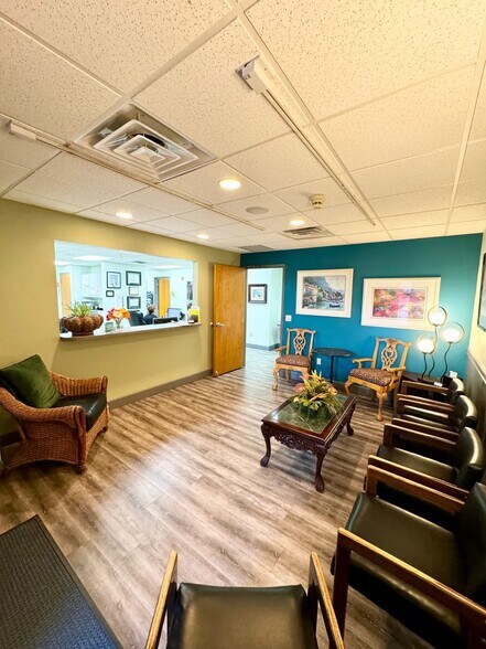 More Photos Of 7525 E Broadway Rd, Mesa Medical For Sale